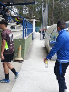 Mario Guisande el 10 Capitán y entrenador Hugo González